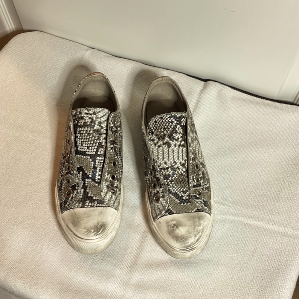 Naughty 👿 Monkey Snake 🐍 slip on Size 9